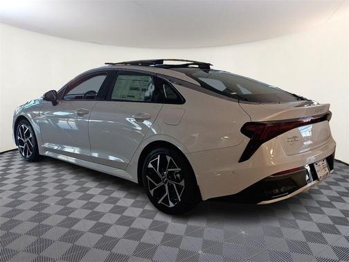 2025 Kia K5 EX