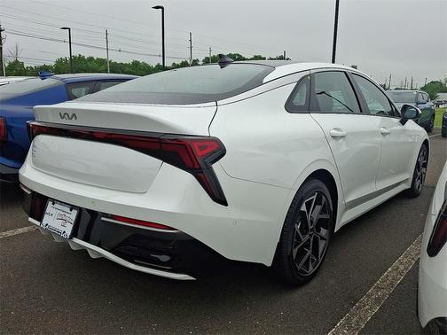 2025 Kia K5 EX