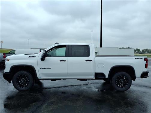 Summit White 2026 Chevrolet Silverado 2500 LT