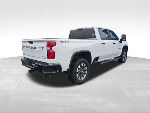 Summit White 2021 Chevrolet Silverado 2500 Custom