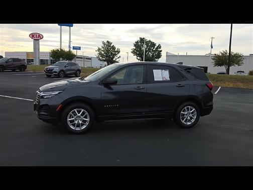 2022 Chevrolet Equinox LS