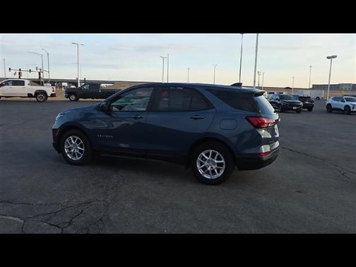 2024 Chevrolet Equinox LS