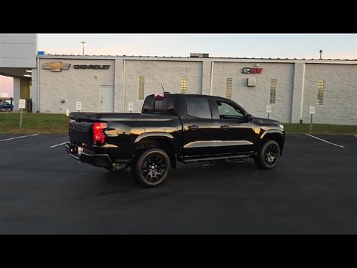 2025 Chevrolet Colorado WT