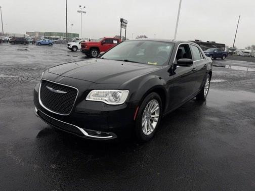 2021 Chrysler 300 Touring