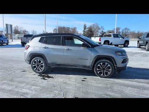 Billet Silver Metallic Clearcoat 2022 Jeep Compass Limited