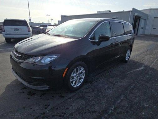 2024 Chrysler Voyager LX