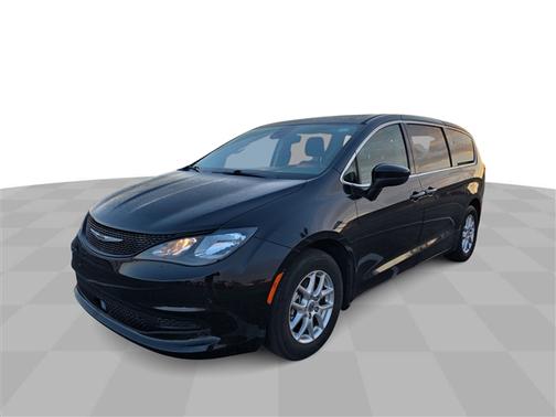 2024 Chrysler Voyager LX