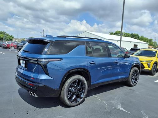 2025 Chevrolet Traverse RS