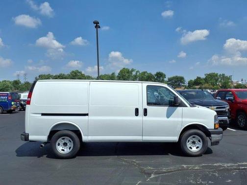2025 Chevrolet Express 2500 Work Van