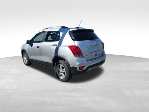 Silver Ice Metallic 2019 Chevrolet Trax LT
