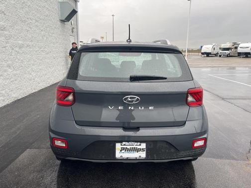 2023 Hyundai VENUE SEL
