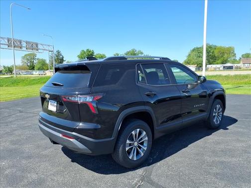 Mosaic Black Metallic 2026 Chevrolet Equinox LT