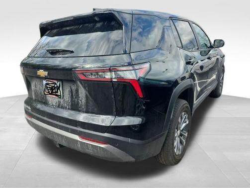 Mosaic Black Metallic 2026 Chevrolet Equinox LT