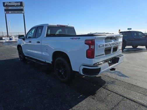 2023 Chevrolet Silverado 1500 Custom