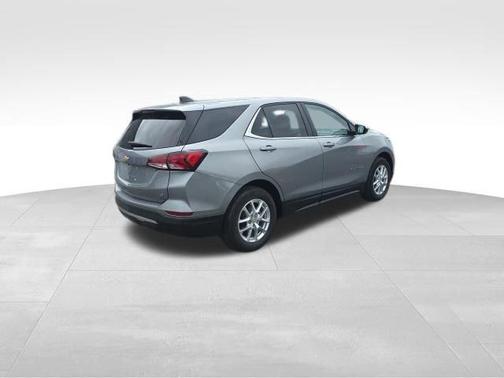 Sterling Gray Metallic 2024 Chevrolet Equinox LT