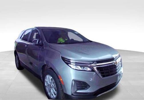Sterling Gray Metallic 2024 Chevrolet Equinox LT