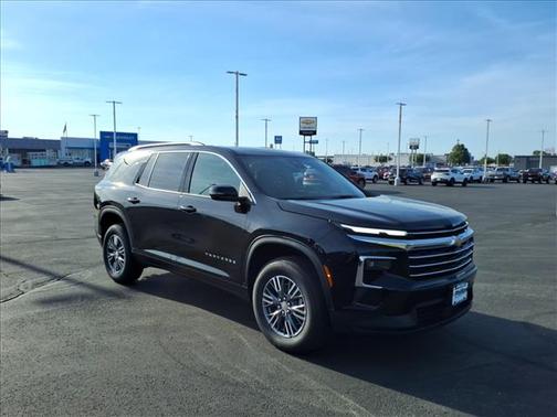 Mosaic Black Metallic 2026 Chevrolet Traverse LT