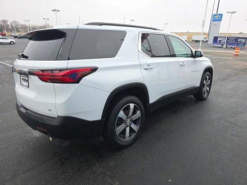 2023 Chevrolet Traverse LT Leather