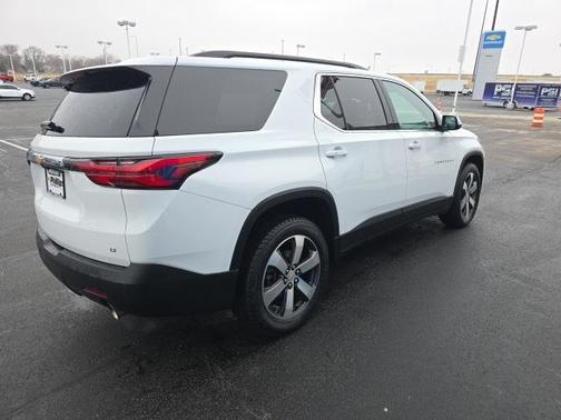 2023 Chevrolet Traverse LT Leather
