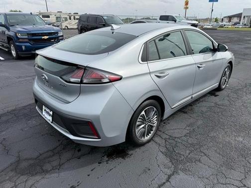 2021 Hyundai IONIQ Plug-In Hybrid SEL