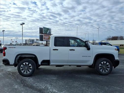 2026 Chevrolet Silverado 2500 Custom