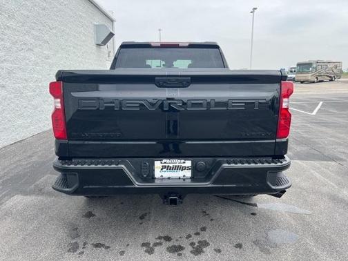 2023 Chevrolet Silverado 1500 Custom
