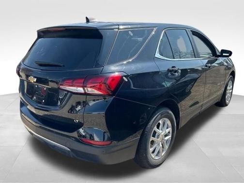 Mosaic Black Metallic 2024 Chevrolet Equinox LT
