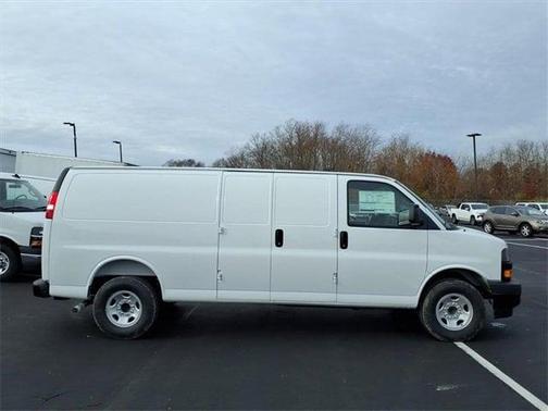 2025 Chevrolet Express 3500 Work Van