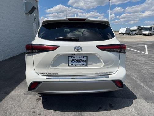 2021 Toyota Highlander Platinum