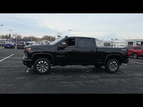 2025 Chevrolet Silverado 2500 Custom