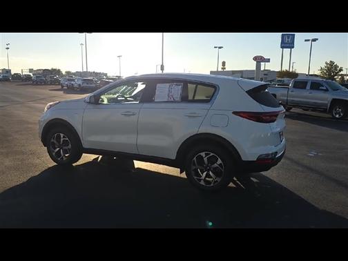 2022 Kia Sportage LX