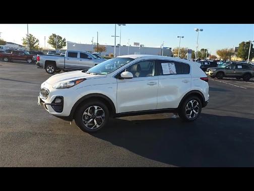 2022 Kia Sportage LX