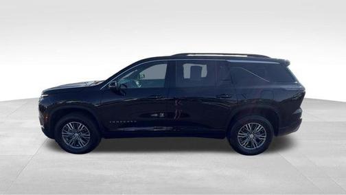 Mosaic Black Metallic 2025 Chevrolet Traverse LT
