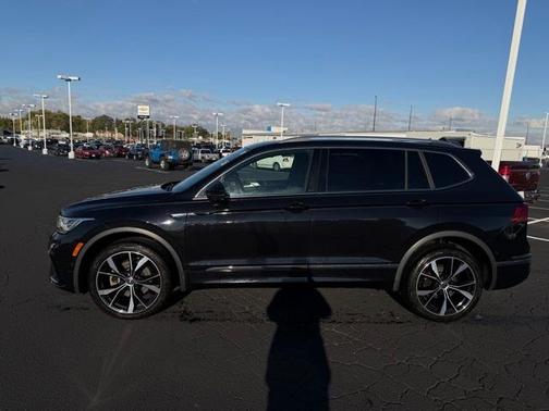 2022 Volkswagen Tiguan 2.0T SEL R-Line