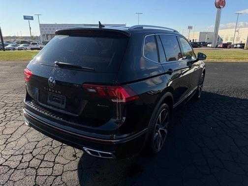 2022 Volkswagen Tiguan 2.0T SEL R-Line