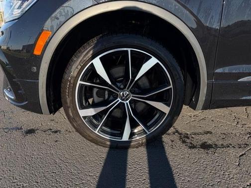 2022 Volkswagen Tiguan 2.0T SEL R-Line