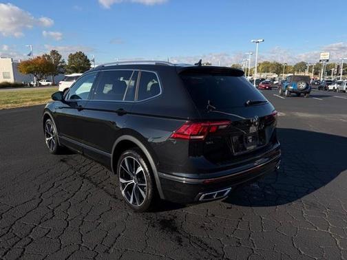 2022 Volkswagen Tiguan 2.0T SEL R-Line