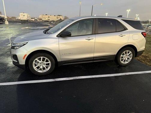 2022 Chevrolet Equinox LS