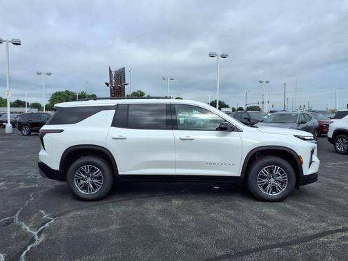 2025 Chevrolet Traverse LT