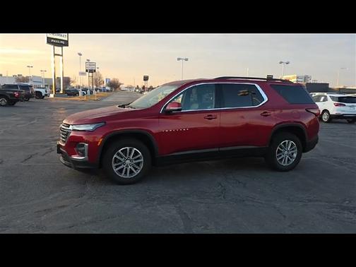 2023 Chevrolet Traverse LT Leather