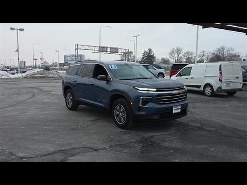 2025 Chevrolet Traverse LT