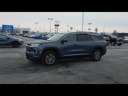 2025 Chevrolet Traverse LT