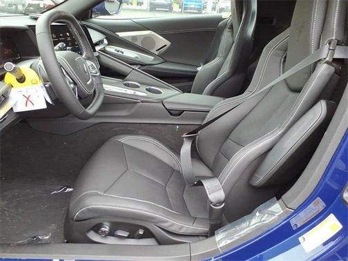 2026 Chevrolet Corvette Stingray w/2LT