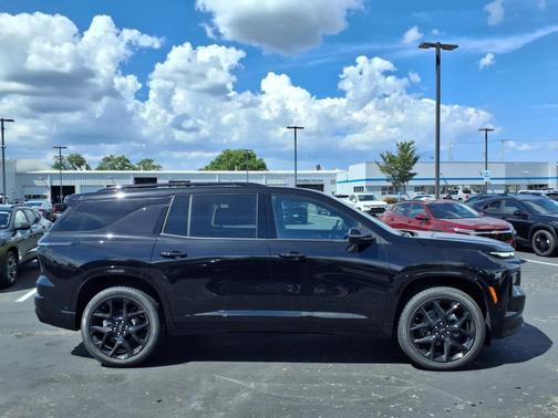2025 Chevrolet Traverse RS