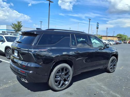 2025 Chevrolet Traverse RS
