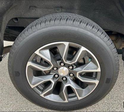 Sterling Gray Metallic 2023 Chevrolet Silverado 1500 LT