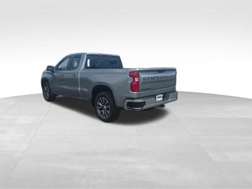 Sterling Gray Metallic 2023 Chevrolet Silverado 1500 LT