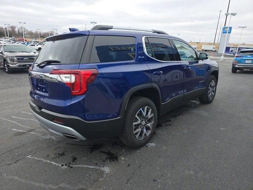 2023 GMC Acadia SLE