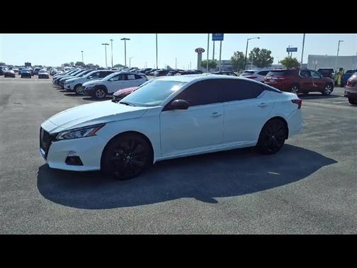 2022 Nissan Altima 2.5 SR