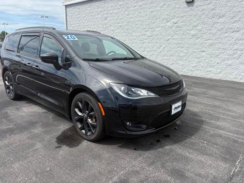2020 Chrysler Pacifica Touring-L Plus